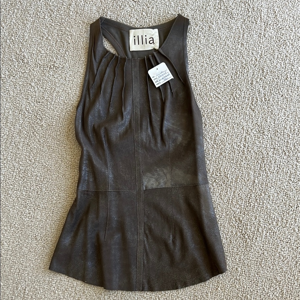 Illia Women's Brown Top